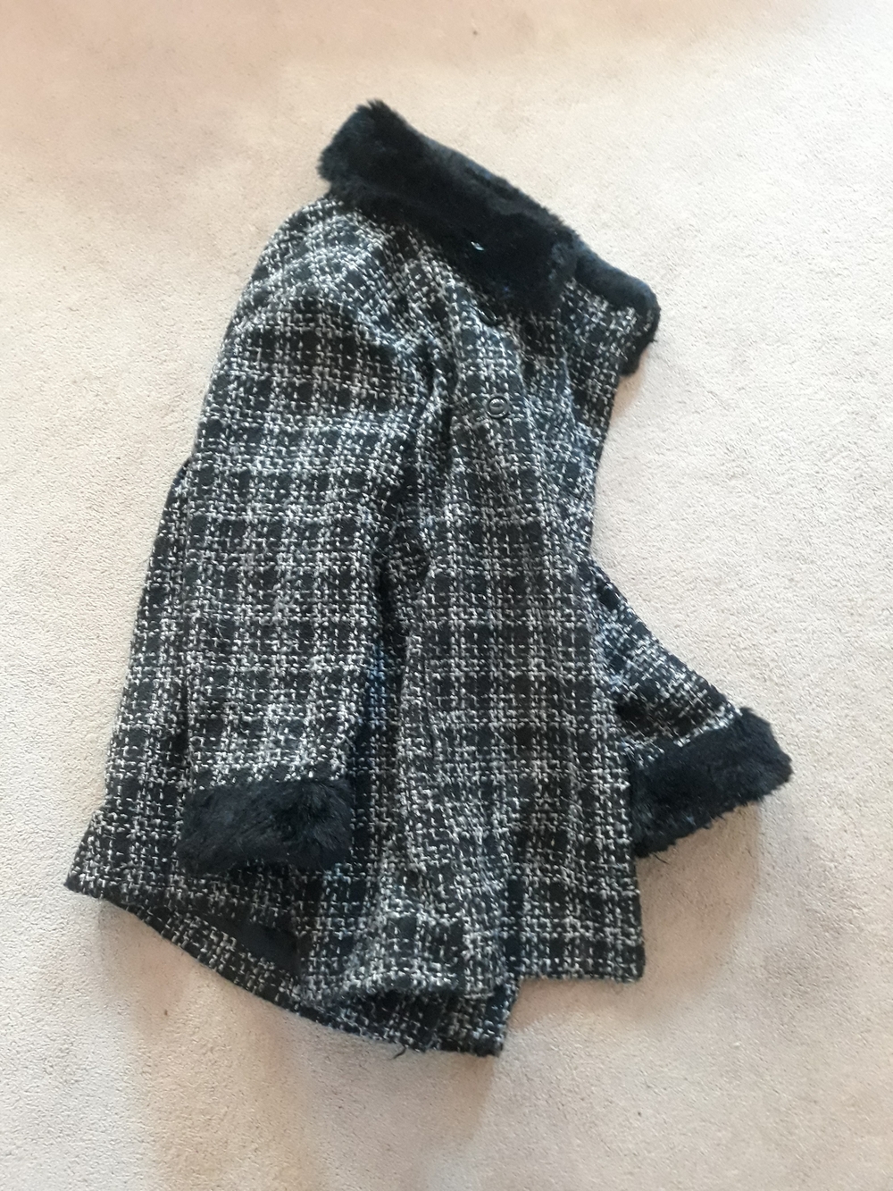 Apt. 9 Black and White Tweed Blazer with Faux Fur Trim